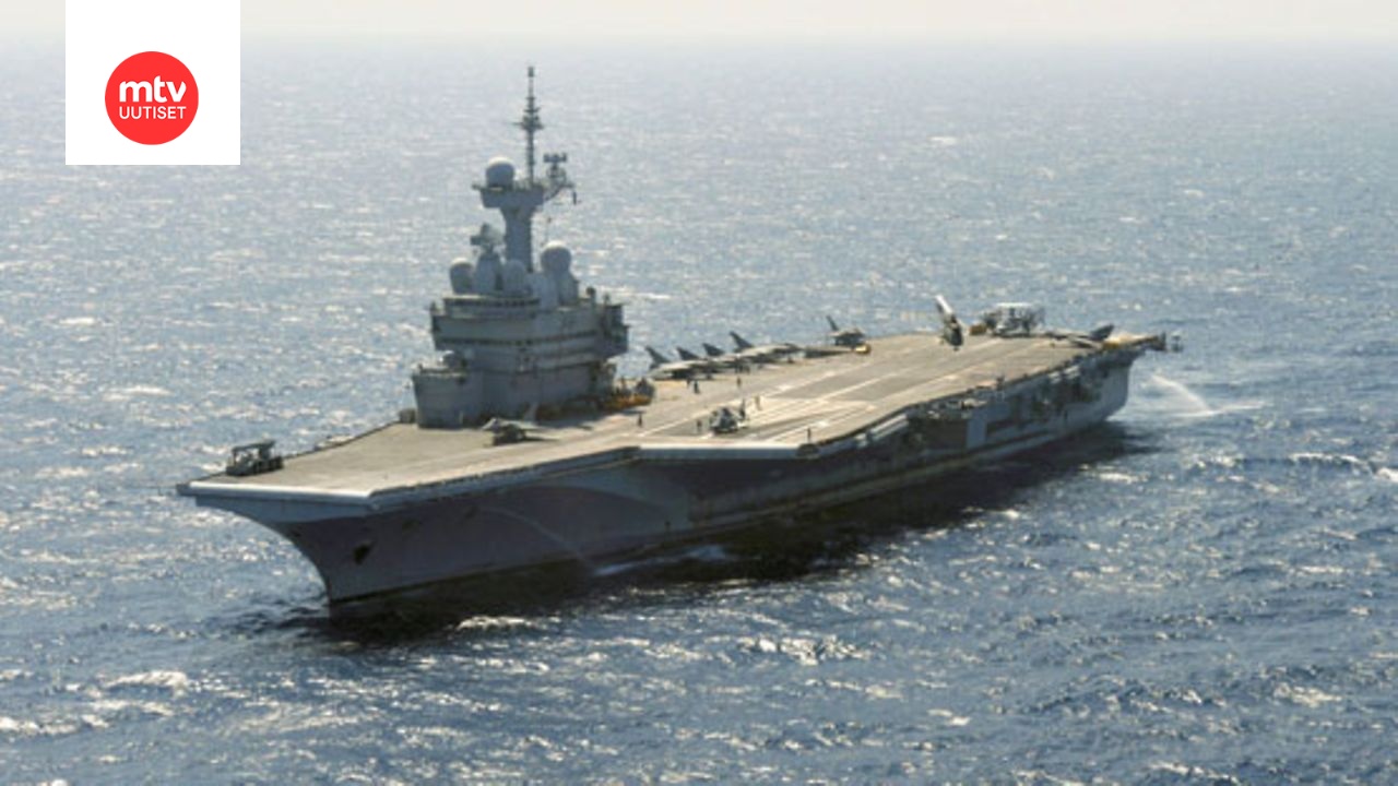 Kuvassa ranskalainen lentotukialus Charles de Gaulle.