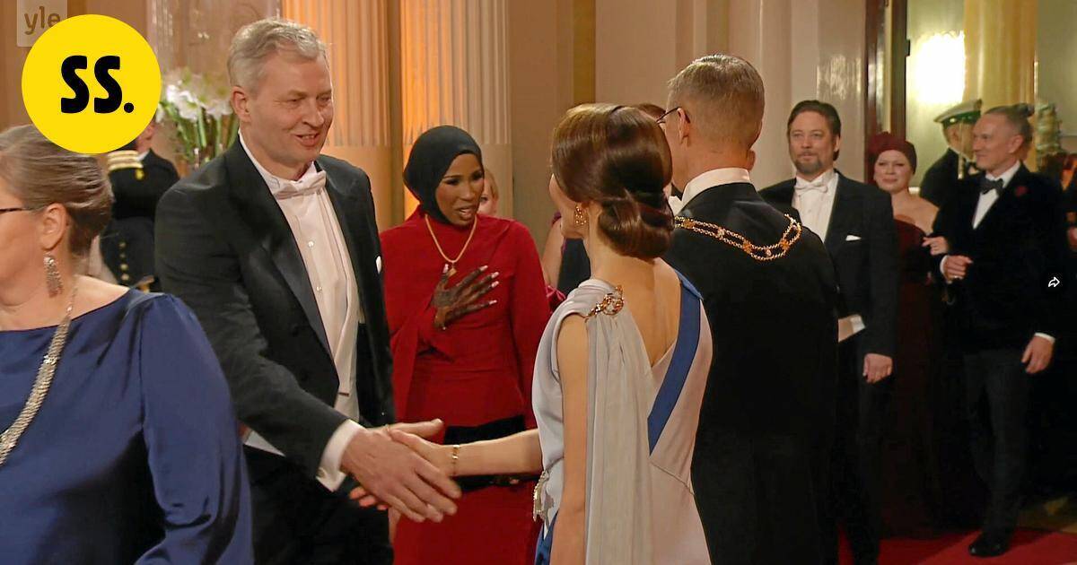 Kuopiolaistaustainen vieras nostatti kohun Linnan juhlissa – tutkijan mukaan jokin toinen syy ei olisi aiheuttanut someraivoa - Savon Sanomat