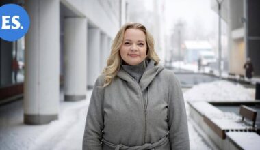 Terveydenhuollon laiminlyönti muutti Annastiinan, 27, elämän suunnan – Nyt SaiPan cheerleaderin selässä on kaksi titaanitankoa ja 26 ruuvia | Paikalliset