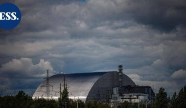 Tshernobylin ydinvoimalan johtaja: Venäjän iskut voisivat romahduttaa ydinvoimalan säteilysuojakuoren | Uutissuomalainen