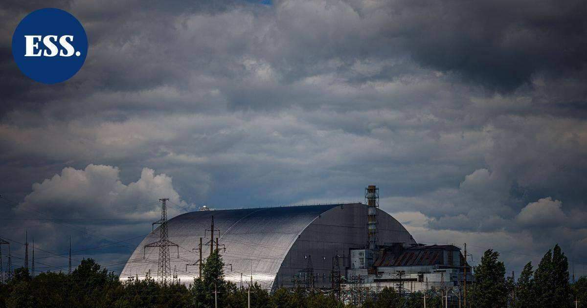 Tshernobylin ydinvoimalan johtaja: Venäjän iskut voisivat romahduttaa ydinvoimalan säteilysuojakuoren | Uutissuomalainen