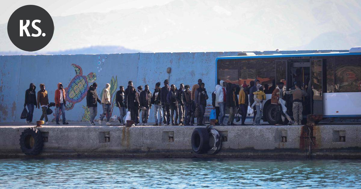 Kreikan rannikkovartiosto on pelastanut viime päivinä satoja ihmisiä Kreetan edustalta | Uutissuomalainen