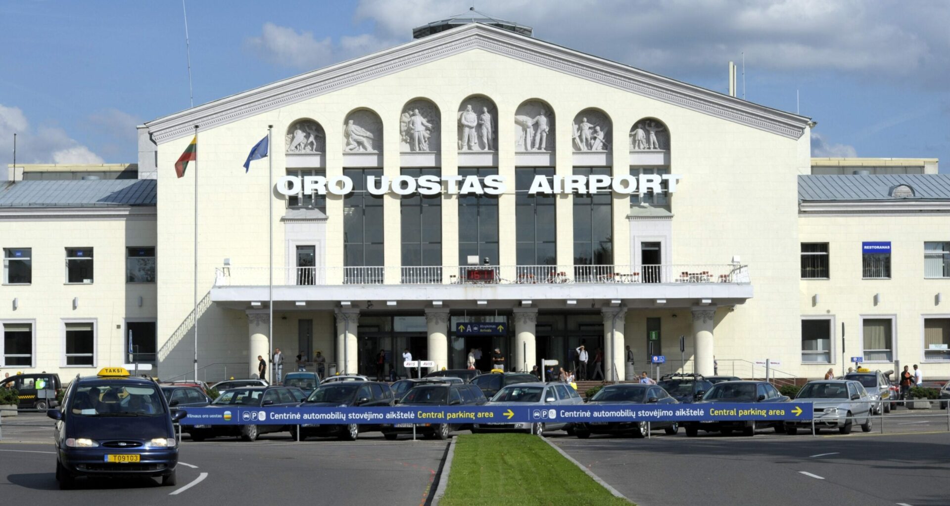 Valko-Venäjältä tulevat ilmapallot sekoittivat lentoliikenteen – Liettua harkitsee hätätilaa