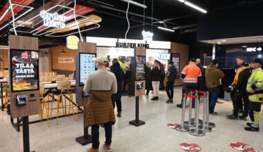 Paimiossa jonotettiin burgereita - SSS.fi