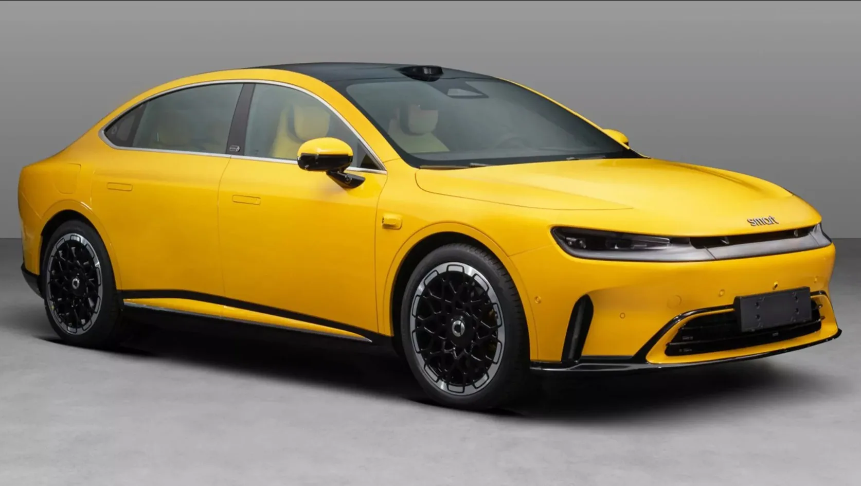 Tässä on Smartin edustusauto – Kokoa kuin Mersun E-sarjalla