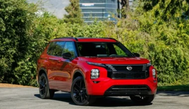 Oletko huomannut? Näin samoja autoja myydään monena eri merkkinä – ja vauhti kiihtyy