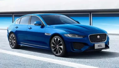 Uusia Jaguareja myydään pilkkahintaan Kiinassa