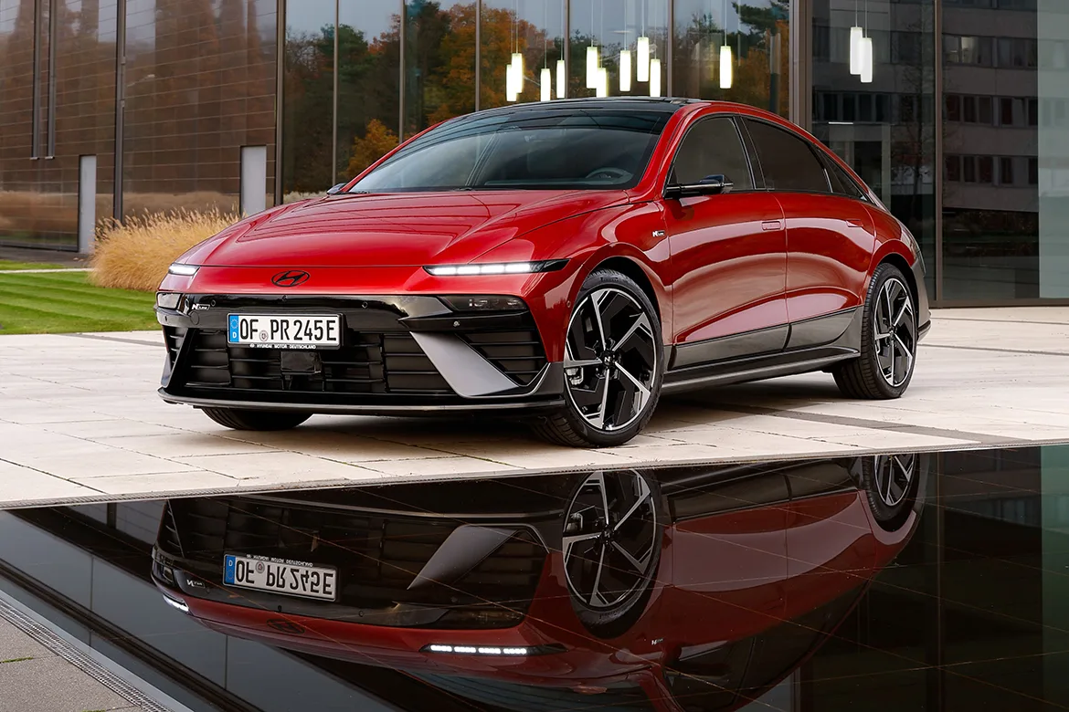 Uudistuneen Hyundai Ioniq 6:n saa myös karvalakkimallina