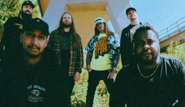 Lähiöbotox: African Metal Tour – Lähiöbotoxin kiertue vie Viki Konssin eli Seksikkään-Suklaan synnyinmaahansa