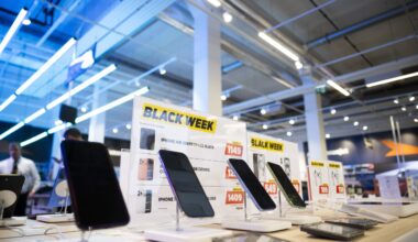 Yhä useampi valitsee tällaisen älypuhelimen, ilmiö näkyy nyt kaupoissa