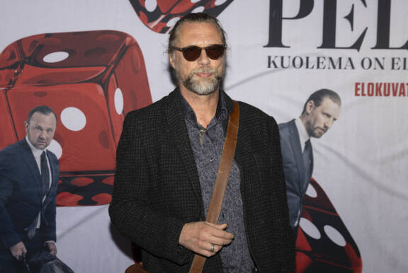 Antti Reini on tyylikäs ilmestys.