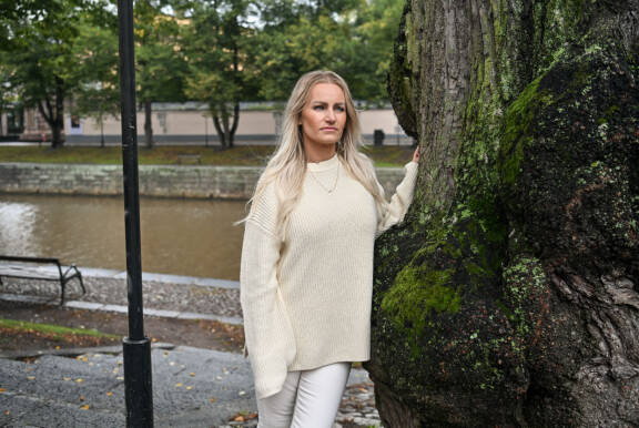 Helena on välillä pyöritellyt ajatusta politiikkaan lähtemisestä.