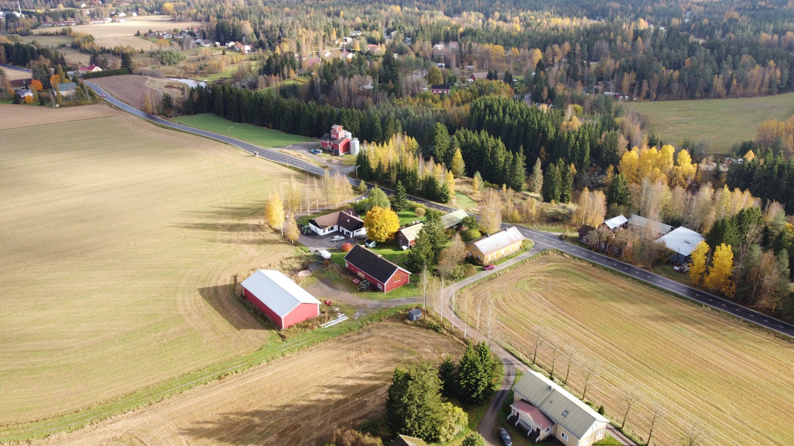 Ilmakuvat muistavat menneen maiseman - Koti