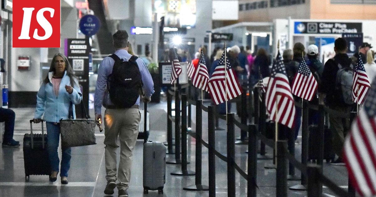 Opiskelija oli lentämässä sukulaistensa luokse, karkotettiin Hondurasiin