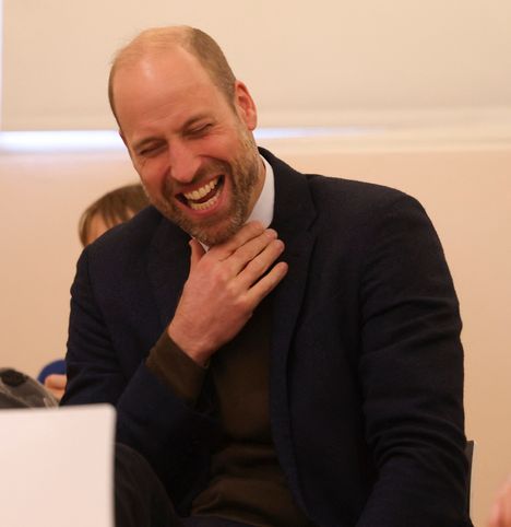 William nauroi katketakseen.