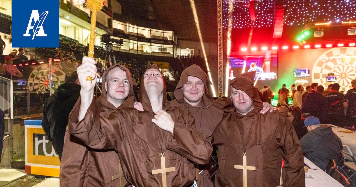 Hakametsässä vastaan käveli smurffi, Lumikki ja olutta juova lohikäärme – katso kuvagalleria dartsillan värikkäimmistä asuista - Aamulehti