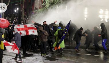 BBC: Georgialaiset mielenosoittajat saivat päälleen ensimmäisen maailmansodan myrkkyä