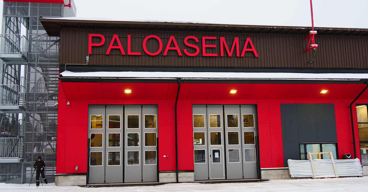 Kaukaan tehdasalueella Lappeenrannassa tulipalo – kansalaisia neuvotaan sulkemaan ikkunoita savun vuoksi | Etelä-Karjala