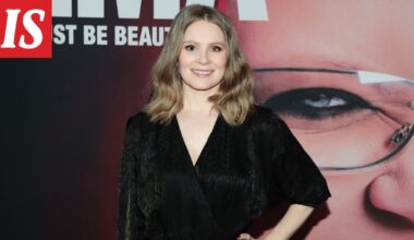 Pamela Tola julkaisi riemastuttavan pikkujoulukuvan – huomio kiinnittyy Seela Sellaan