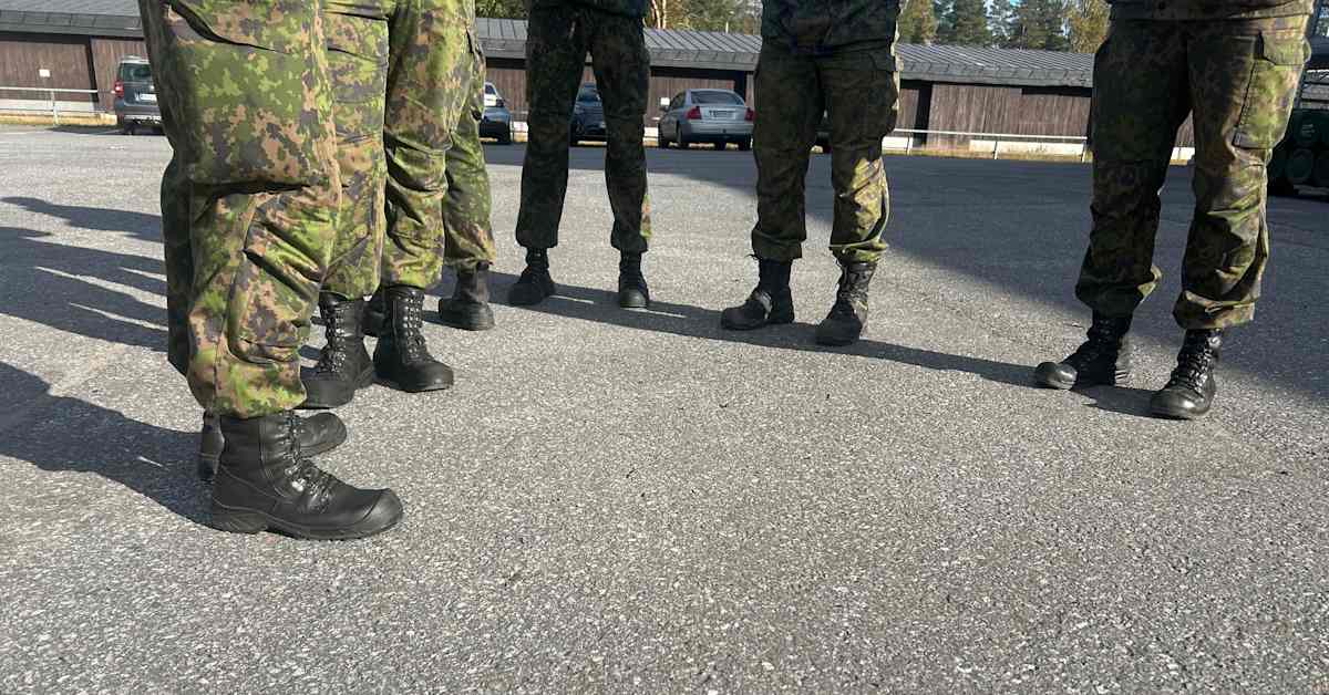 Varusmies jäi maastokuorma-auton alle Porin prikaatissa – kuljettajaa epäillään kahdesta rikoksesta | Satakunta