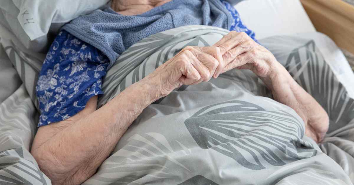 Lapin hyvinvointialue irtisanoo rajusti ikääntyvien palveluista – palvelujohtaja: ”Älytöntä ottaa sellaista riskiä” | Lappi