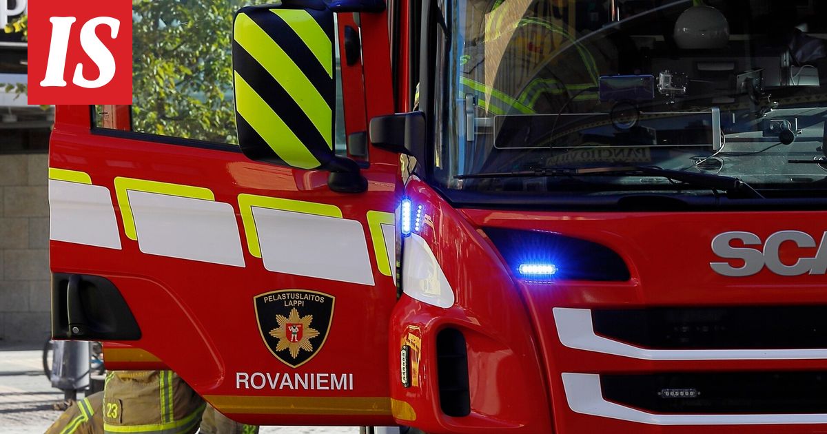 Omakotitalo tuhoutui rajussa tulipalossa Rovaniemellä