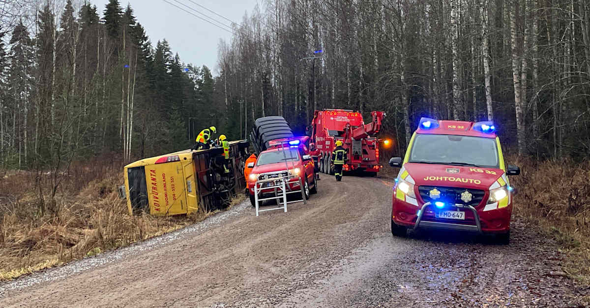 Bussi kaatui Äänekosken Konginkankaalla – onnettomuus­mutkaa kunnostetaan ehkä jo lähiaikoina | Keski-Suomi