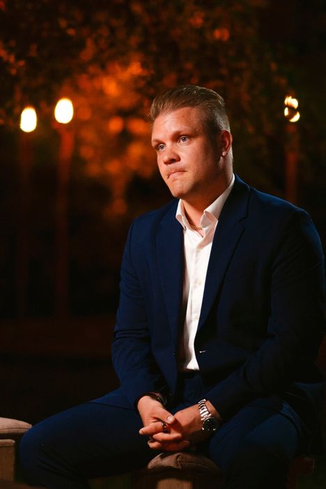 Roope kertoo ottavansa vastuun teoistaan.