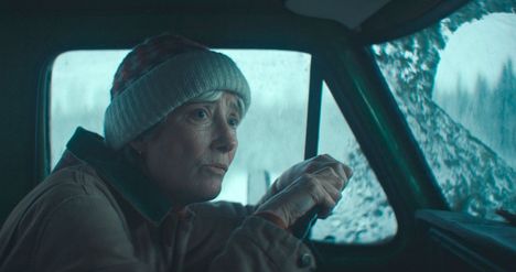 Näyttelijä Emma Thompson roolissaan osittain Suomessa kuvatussa elokuvassa.