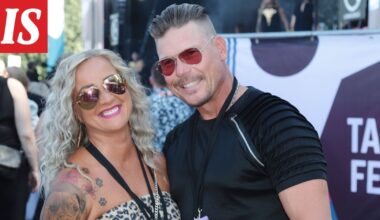 Aki Manninen alastomana saunassa - Ilta-Sanomat