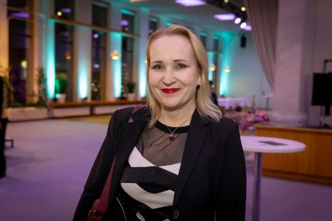 EK:n toimitusjohtajana huhtikuun alussa aloittava Minna Helle painotti ensimmäisen asian olevan se, että Ukrainaan saataisiin rauha sellaisilla ehdoilla, jotka ovat hyväksyttävissä ukrainalaisille.