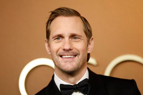Alexander Skarsgård nousi Hollywood-julkkikseksi HBO:n True Blood -sarjan (2008–2014) myötä. Hän näytteli sarjassa vampyyri Eric Northmania.