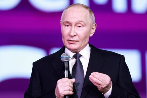 Vladimir Putinilla väitetään olevan ainakin viisi lasta kolmesta eri suhteesta. Virallisesti tunnustettuja lapsia ovat ainoastaan Ljudmila Putinan kanssa avioliitossa saadut tyttäret Maria Vorontsova ja Katerina Tihonova.