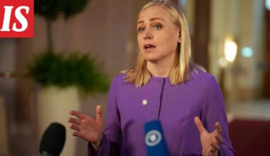 Suora lähetys kello 16.20: Elina Valtonen puhuu medialle