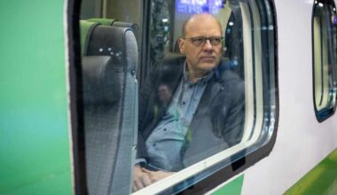 Analyysi: 400 kilometrin työmatka kertoo etätyö­keskustelun ytimestä – silti jumitamme toimistopäivien määrään | Kotimaa