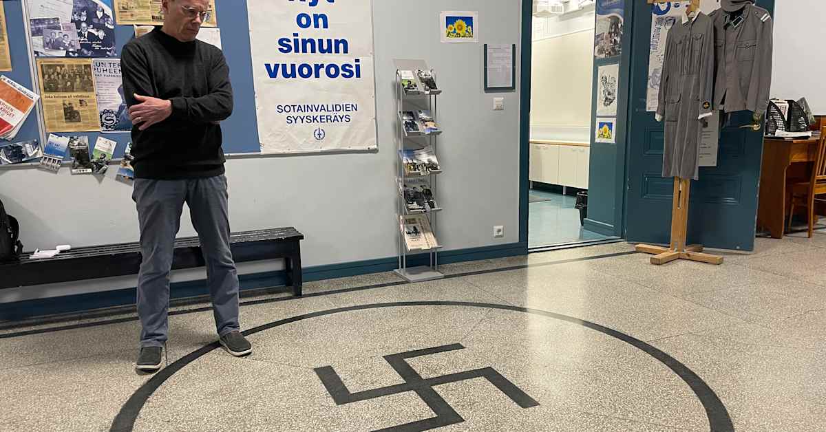 Rehtori haluaa piilottaa Iisalmen lyseon hakaristit: Joku on voinut kokea ”karmivaa tunnetta” | Kotimaa