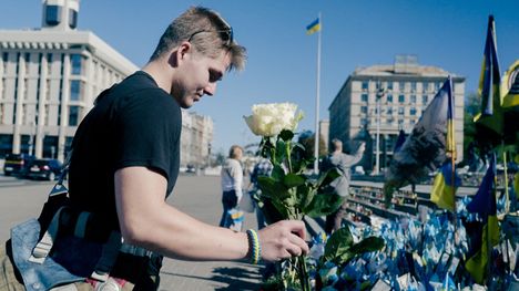 Ukrainassa Lari Vanhala käy kunnioittamassa vuonna 2024 kaatunutta Sipaa, joka oli tiettävästi kuudes Ukrainan puolesta kaatunut suomalainen vapaaehtoinen.