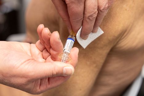 Rokotus on tehokkain suoja influenssaa vastaan – vielä tässäkin vaiheessa otettuna.