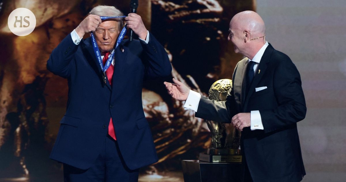 Donald Trumpille Fifan rauhanpalkinto | HS.fi