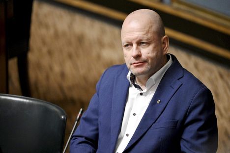 Vornanen kuvaili oikeudessa syyttäjän vaatimusta vähintään viiden kuukauden ehdollisesta vankeudesta ”varsin miehekkääksi vaatimukseksi”, joka ei tule missään nimessä toteutumaan. Helsingin käräjäoikeus oli eri mieltä ja tuomitsi Vornaselle kahdeksan kuukautta ehdollista.