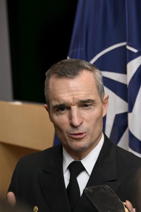 – Me varmistamme, että Itämeri pysyy avoinna, jotta voimme huoltaa sekä Suomea että kolmea Baltian maata, komentaja Perry sanoo.