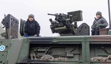 Puolustus­voimien paraati keräsi Kouvolan kaduille 15 000 katsojaa – tältä siellä näytti | Kymenlaakso