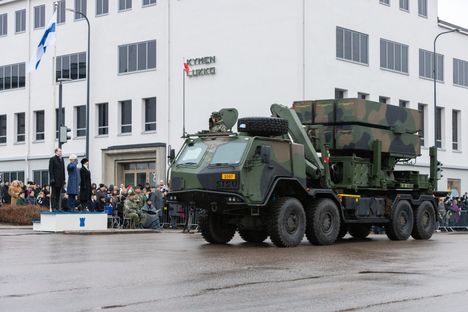 Ohimarssiin osallistui myös noin 65 Puolustusvoimien ja muiden viranomaisten ajoneuvoa.