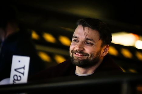 Nico Salo viettää itsenäisyyspäivän iltaa Linnan juhlissa.