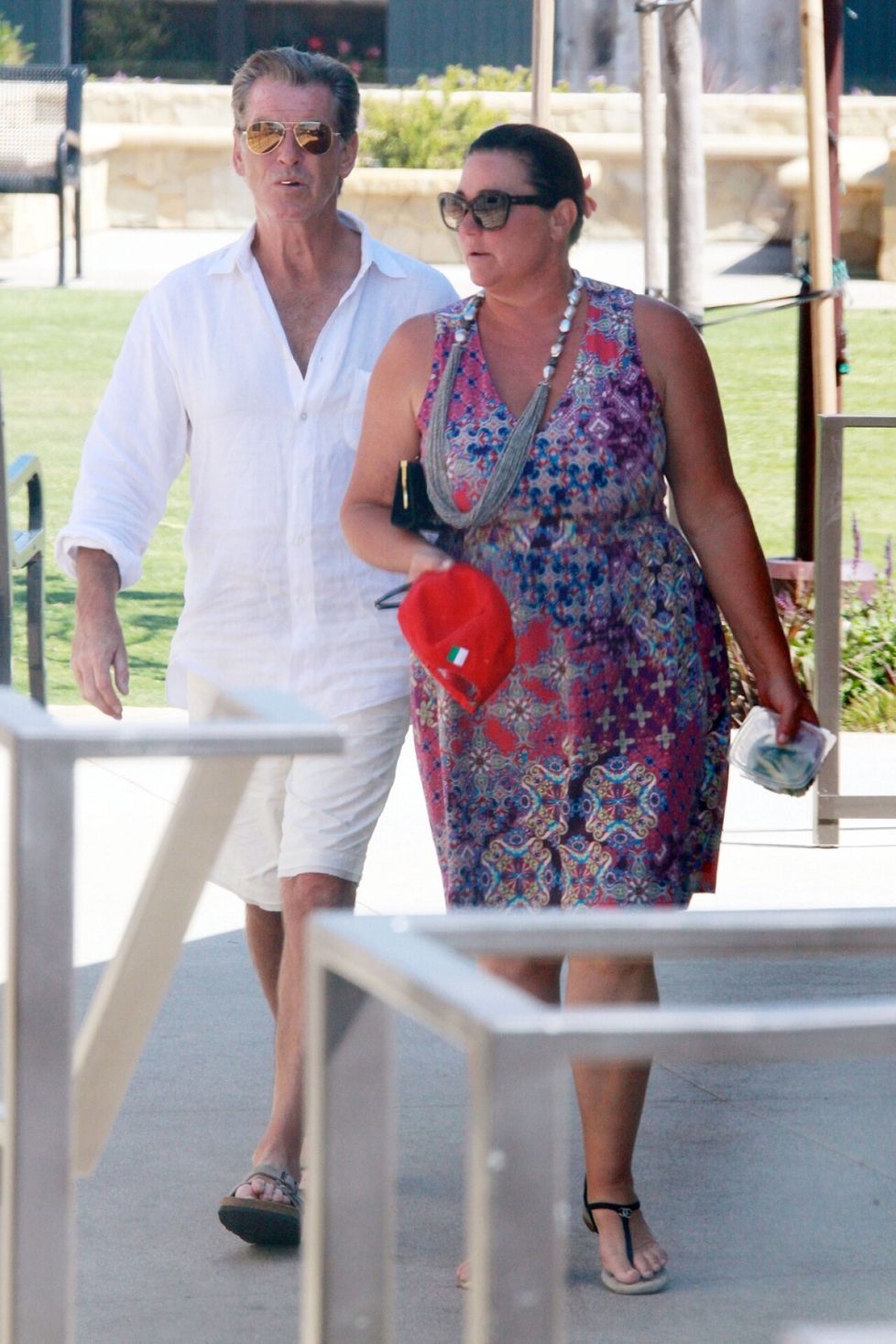 Keely on saanut osakseen ikävää kommentointia muuttuneen ulkonäkönsä vuoksi. ”Minun silmissäni hän on kaikista kaunein nainen”, Pierce on sanonut.