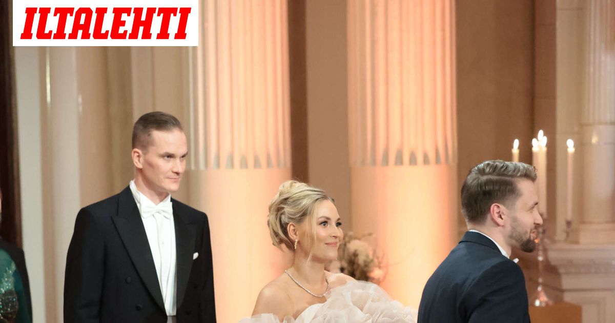 Täysin tuntematon Janniina hurmasi Suomen kansan – Tuli Linnan juhliin jälleen upeassa asussa