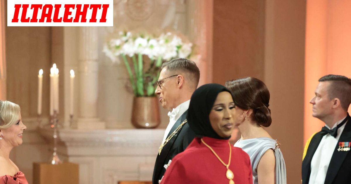 Huomasitko? Vieraan käytös Linnan juhlissa herättää ihmetystä