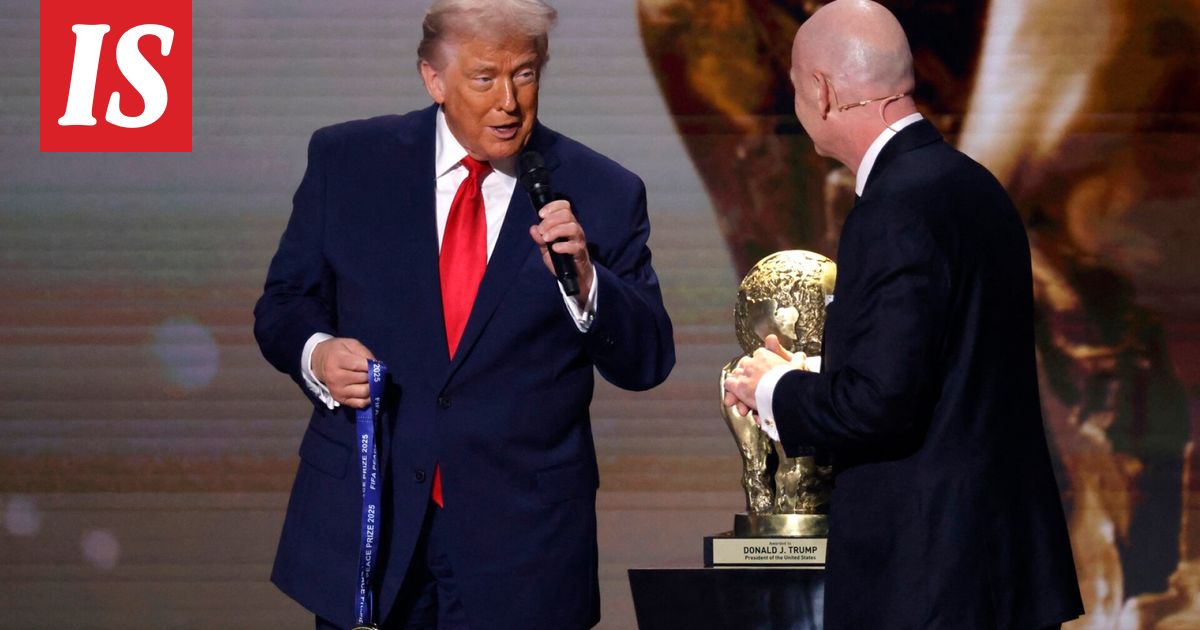 Donald Trump palkittiin – suomalaiselta kansanedustajalta suorat sanat