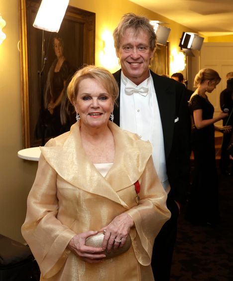 Juhlissa nähtiin monia suomalaisen musiikkimaailman tähtiä. Esimerkiksi uransa lopettanut Katri Helena ja ensi kesänä Eppu Normaali -uran lopettava Martti Syrjä poseerasivat iloisena yhdessä.