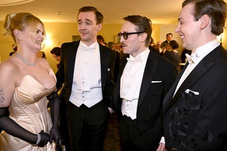 Tänä vuonna Linnaan saatiin kutsua poikkeuksellisen paljon viisusankareita. Paikalla olivat sekä Suomea edustanut Erika Vikman että Ruotsia edustanut suomalaisyhtye KAJ.